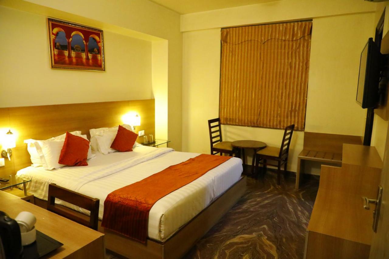 The Prime Hotel Jaipur Bagian luar foto