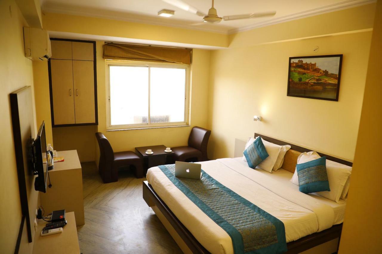 The Prime Hotel Jaipur Bagian luar foto
