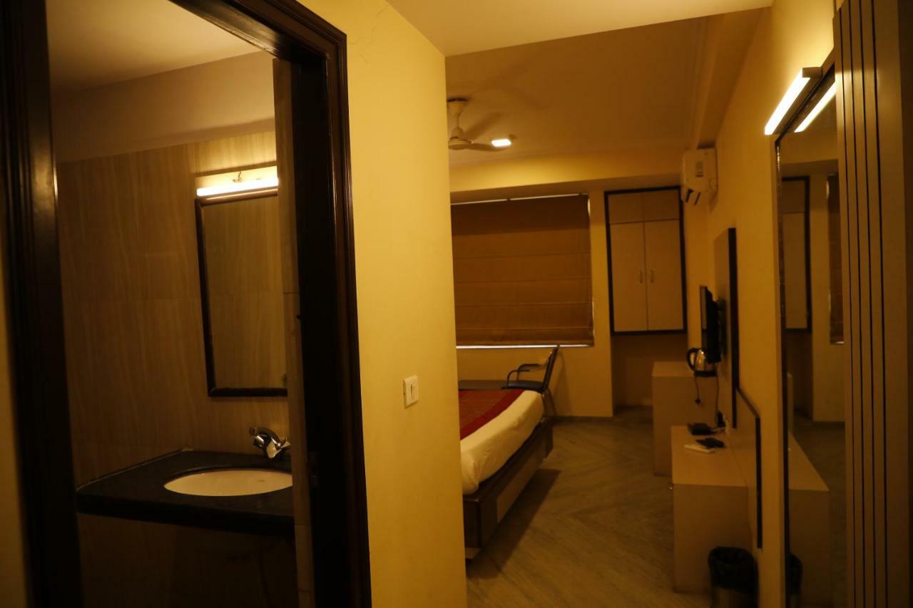 The Prime Hotel Jaipur Bagian luar foto